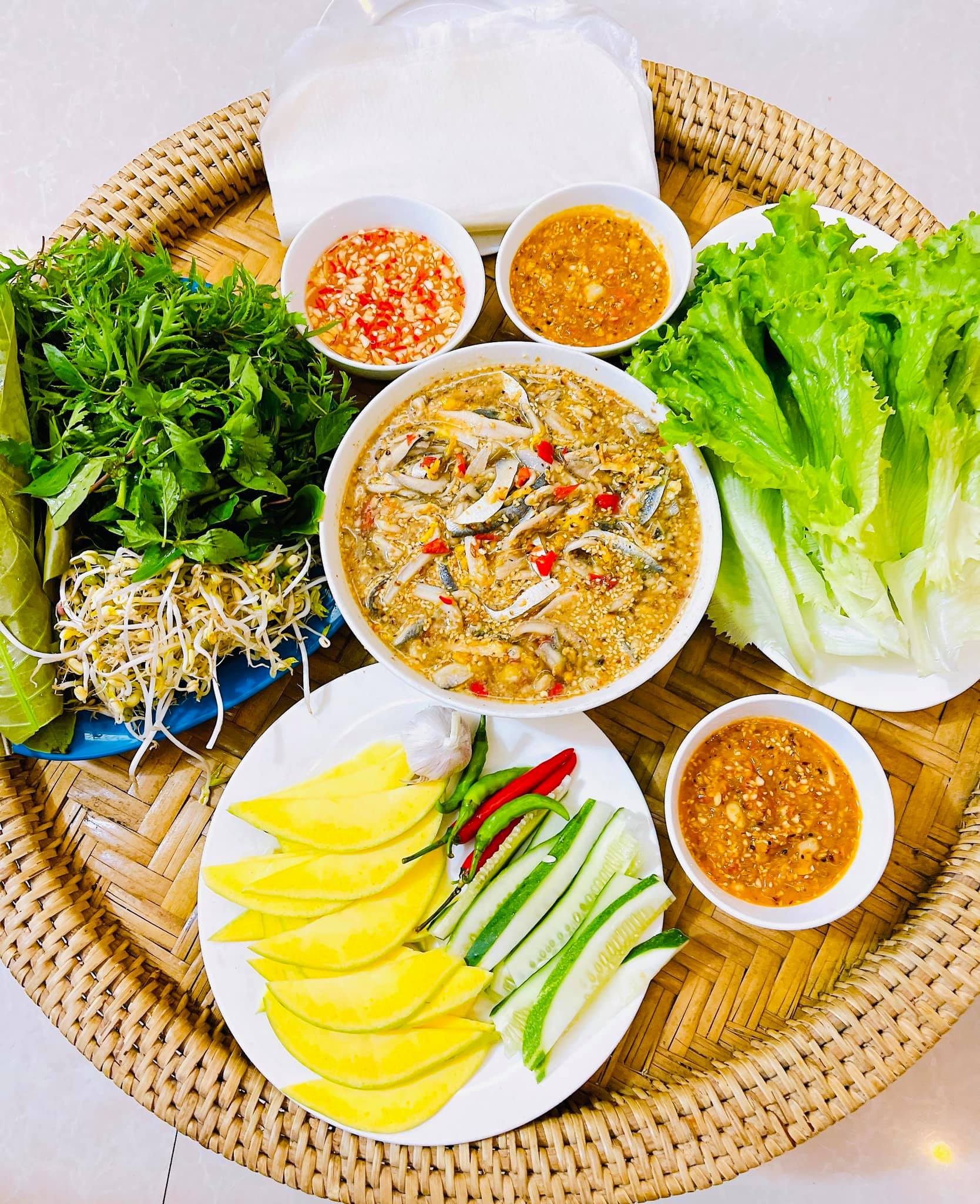 Đặc sản cá trích "ăn tươi nuốt sống" nổi tiếng ở Đà Nẵng - 8