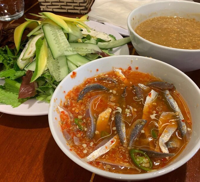 Đặc sản cá trích "ăn tươi nuốt sống" nổi tiếng ở Đà Nẵng - 4