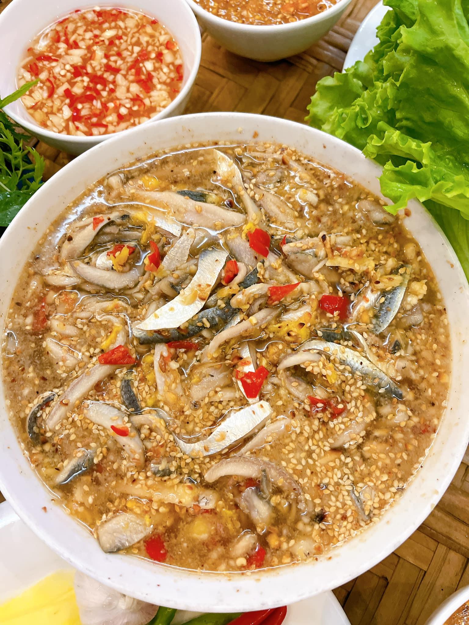 Đặc sản cá trích "ăn tươi nuốt sống" nổi tiếng ở Đà Nẵng - 5