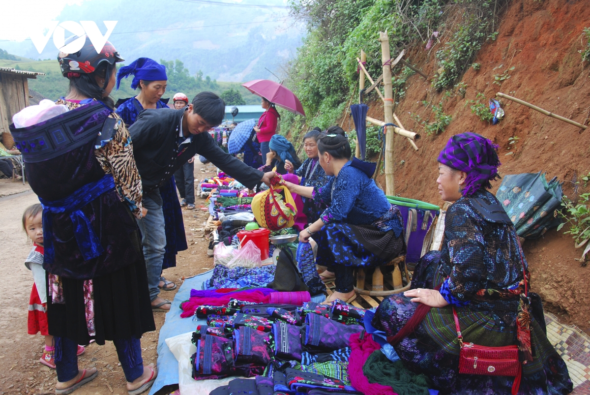 Nét đẹp chợ phiên vùng cao Tủa Chùa, Điện Biên - 3