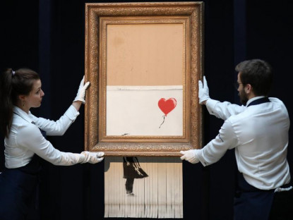 Giải trí - Bức tranh xé dở giá 25,4 triệu USD