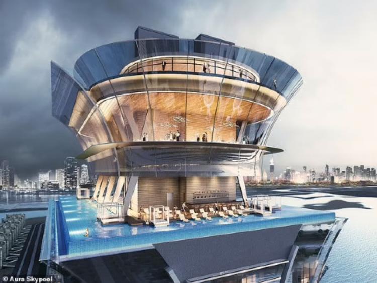 Bể bơi vô cực 360 độ đầu tiên trên thế giới