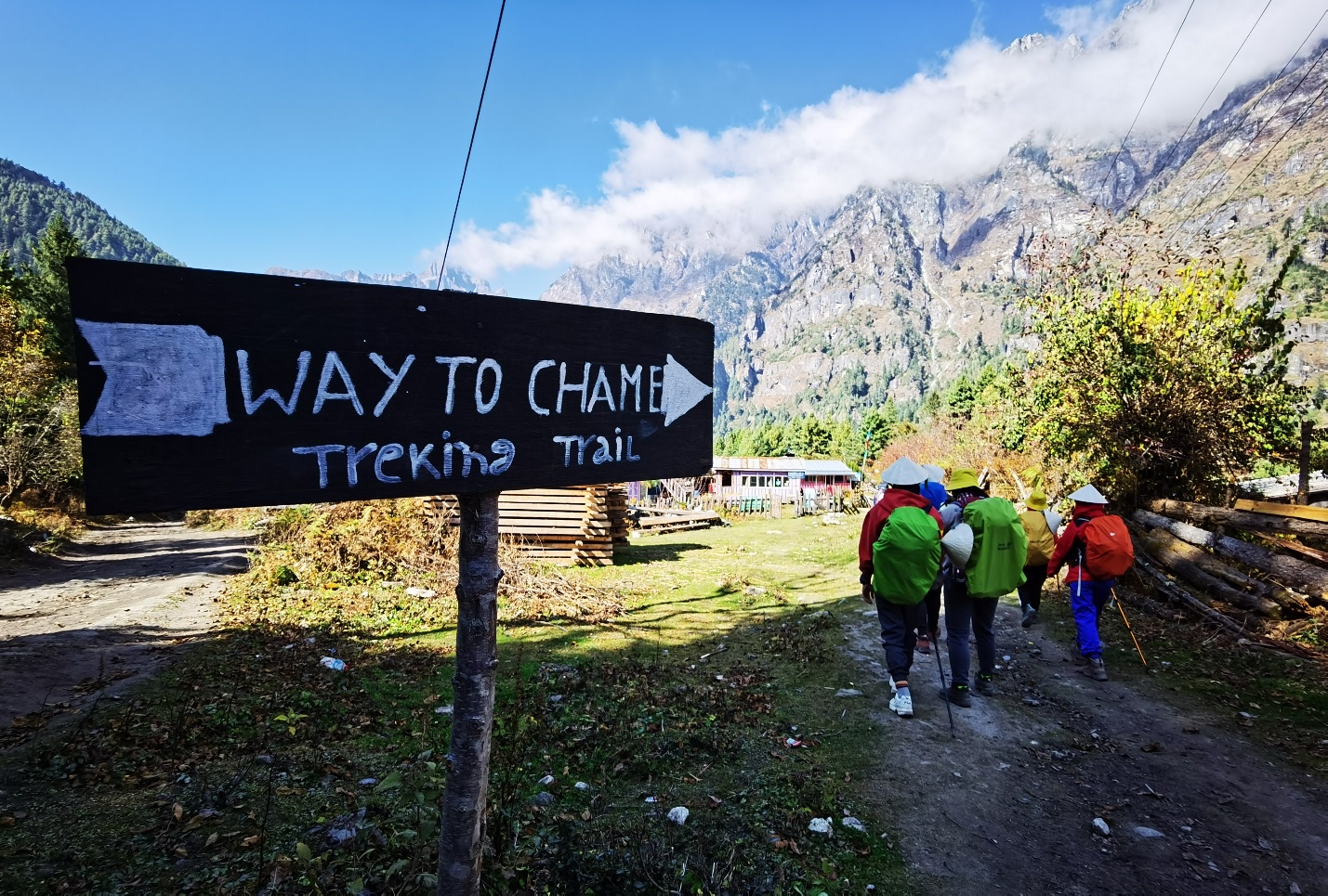 Cô gái Việt trekking 14 ngày lên đỉnh núi tuyết cao 5.416m ở Himalaya - 12