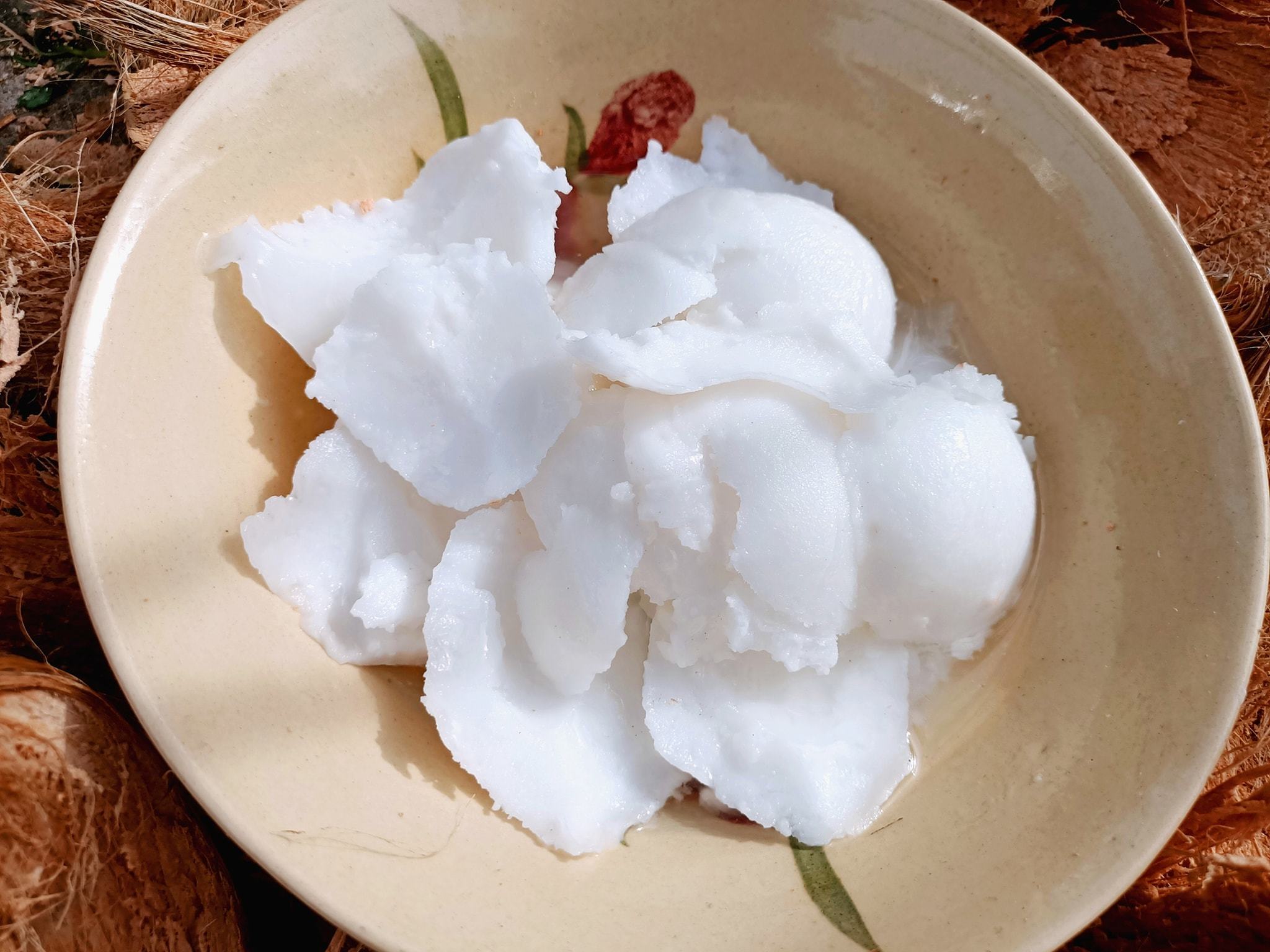 Loại dừa không có nước, mềm dẻo thơm như kem, giá đến 400 ngàn/trái ở Trà Vinh - 4