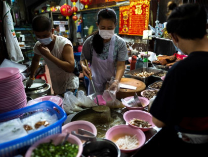 Ăn gì - Những quán ăn vỉa hè đạt sao Michelin lâu đời ở Bangkok mất chủ vì Covid-19