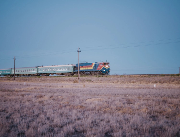 Sắc màu cuộc sống trên chuyến tàu ở Kazakhstan