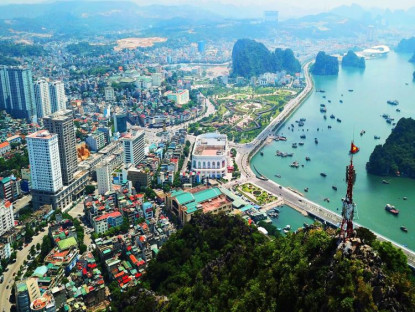 Chuyển động - Ghé thăm Quảng Ninh dễ dàng với du khách ngoại tỉnh có “hộ chiếu vaccine”
