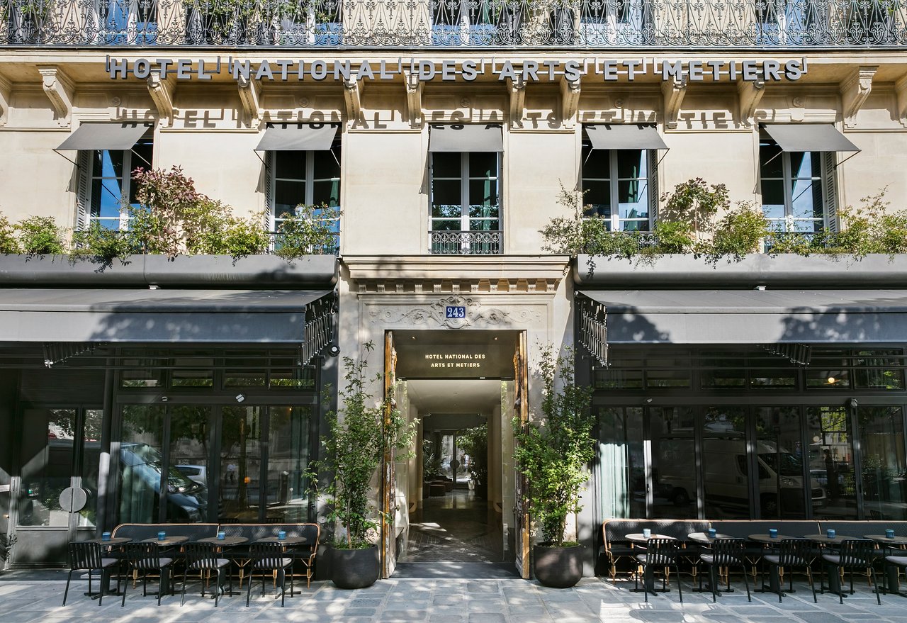 5 khách sạn "hạt dẻ" giữa trung tâm Paris tráng lệ - 1