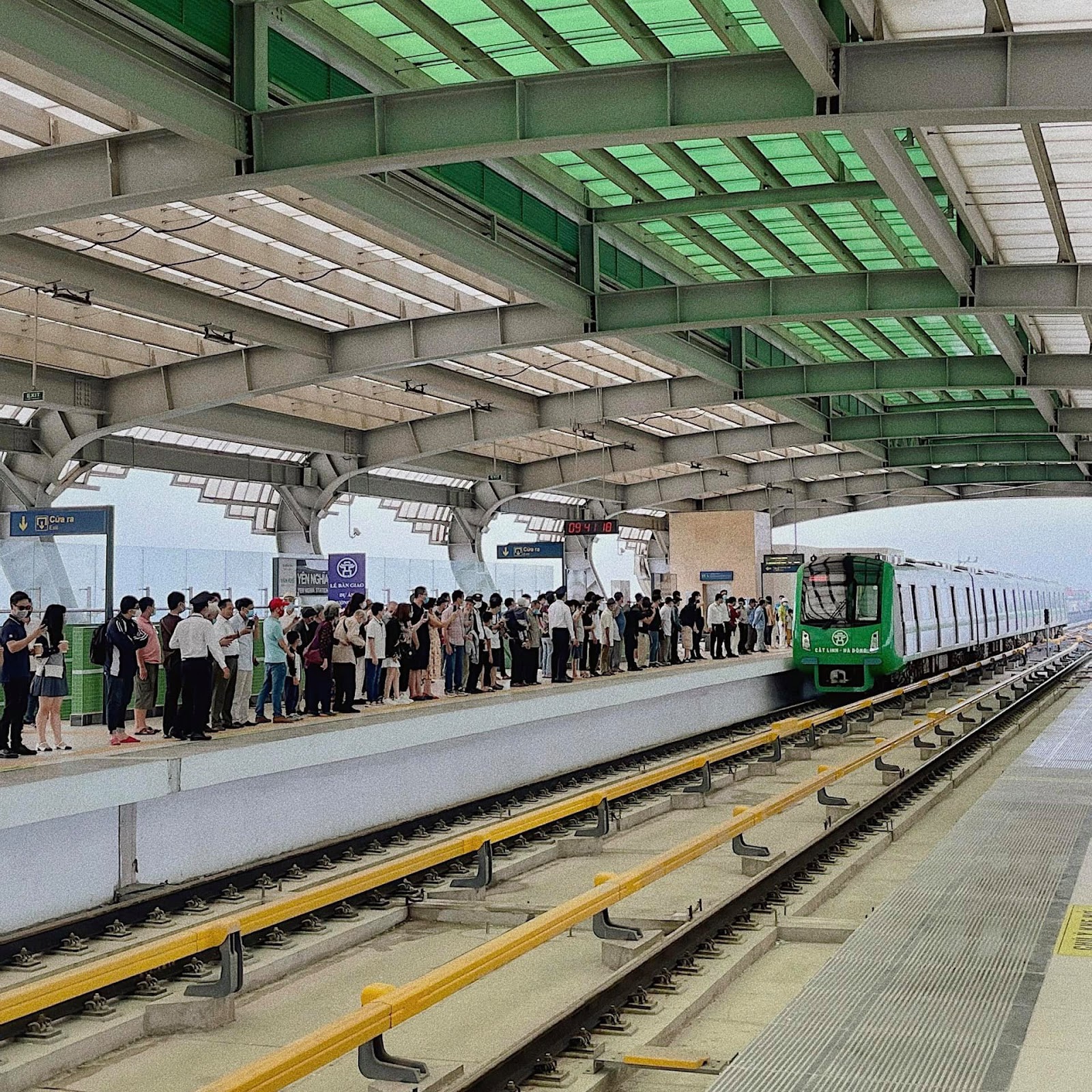 Check-in liền tay tuyến metro Cát Linh - Hà Đông muôn góc sống ảo - 5