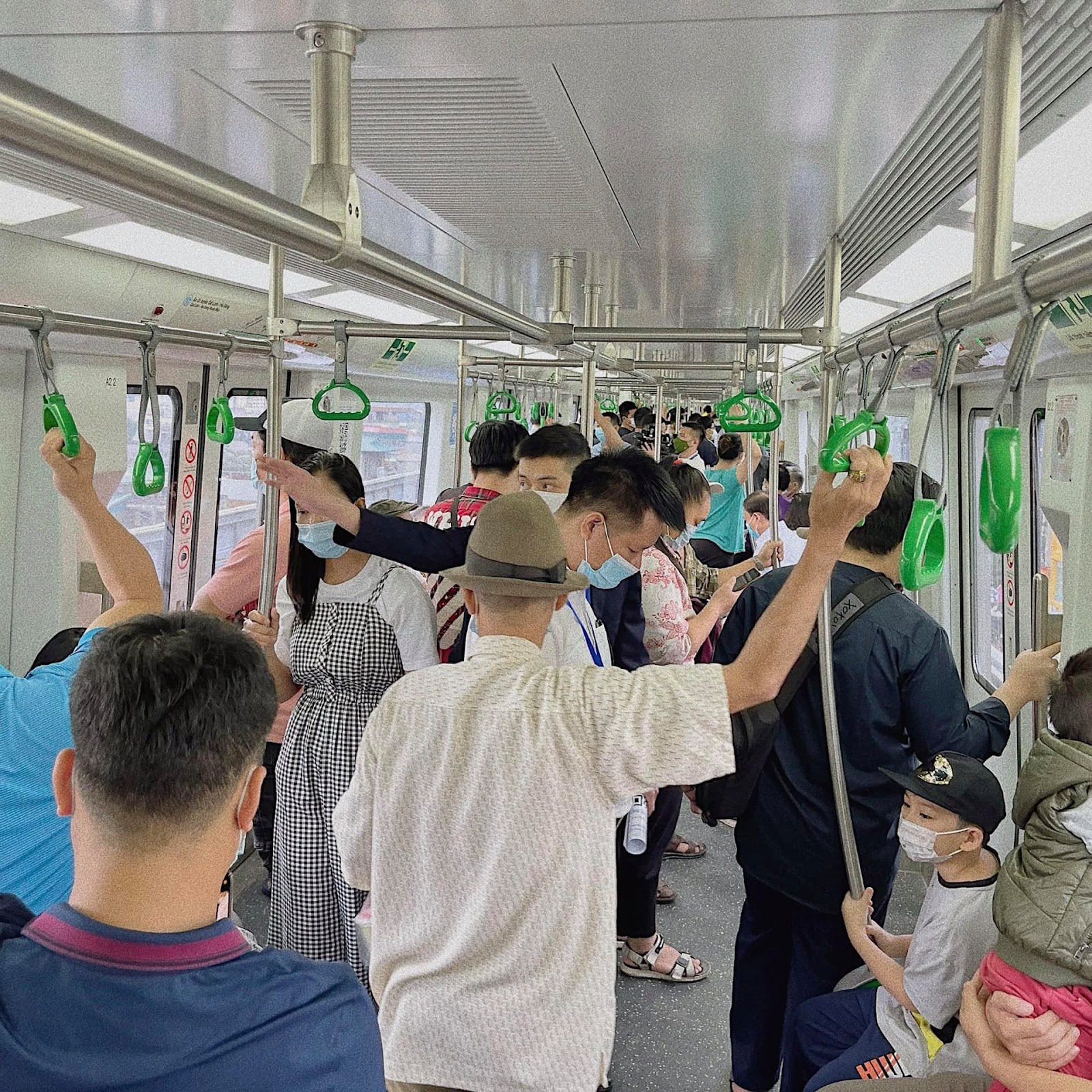 Check-in liền tay tuyến metro Cát Linh - Hà Đông muôn góc sống ảo - 7