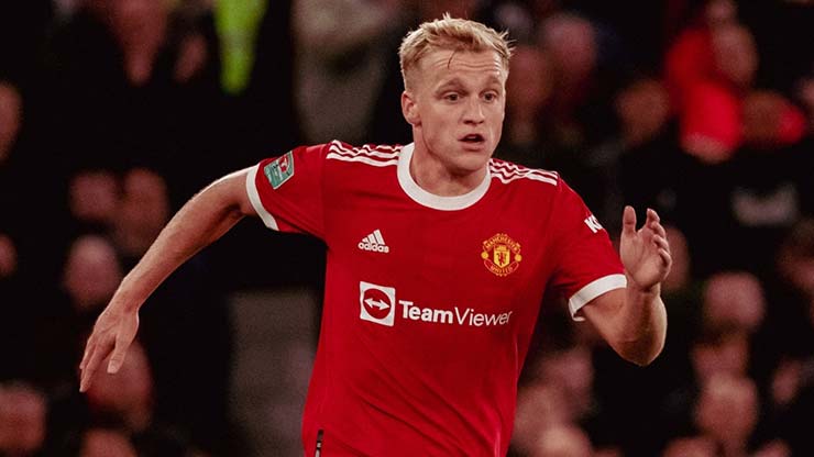 Lục đục lớn tại MU: Fernandes chống Solskjaer, Ronaldo ghét Greenwood & bức xúc vụ Van de Beek - Rashford - 3
