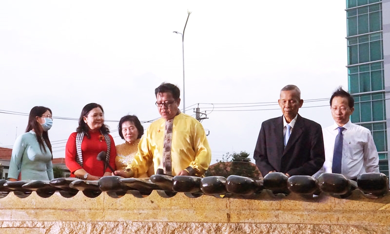 Bến Tre xác lập kỷ lục bộ đàn đá lớn nhất Việt Nam - 1