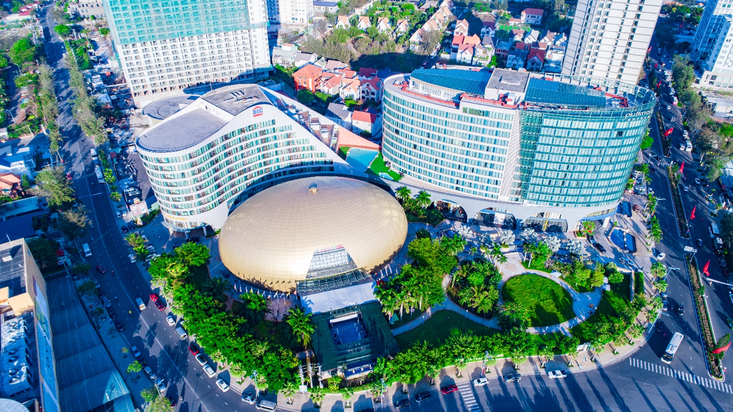 Khám phá khách sạn 5 sao “xịn sò”  nơi tuyển Việt Nam hội quân - 1