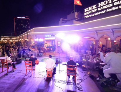Ở đâu - Đêm Giáng sinh diệu kỳ và Dạ tiệc đón năm mới 2022 tại Rex Hotel Saigon