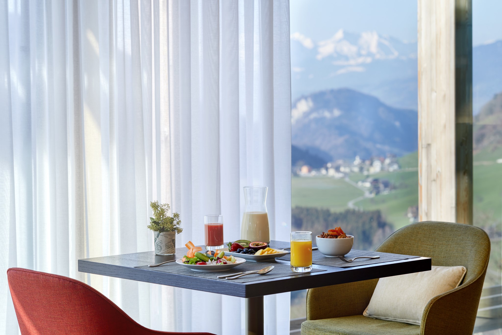 Resort kết hợp chăm sóc sức khỏe đậm chất thượng lưu ở Thụy Sĩ - 11