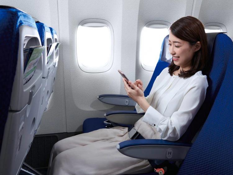 3 động tác giãn cơ khi đi máy bay “cứu nguy“ mọi chuyến du lịch