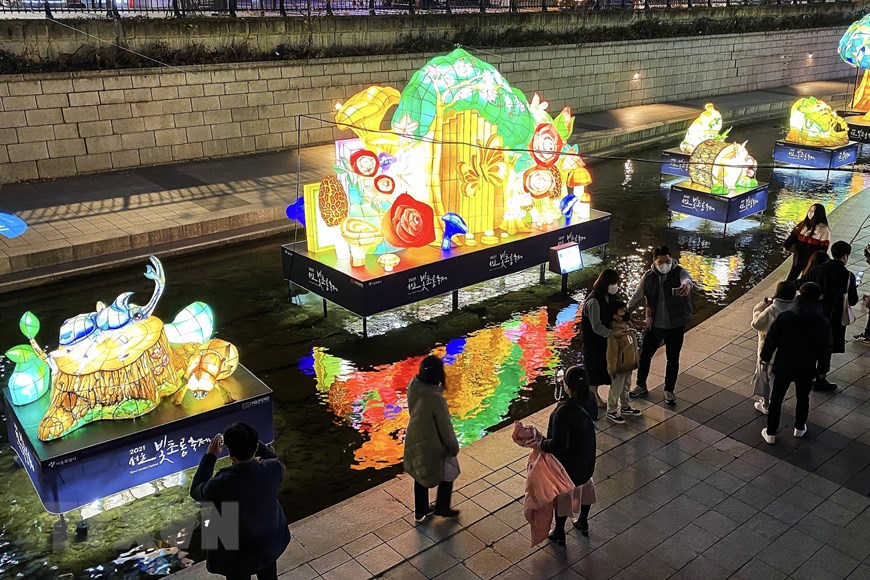 Vẻ đẹp rực rỡ của Lễ hội đèn lồng thường niên Seoul 2021 - 4