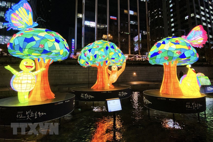 Vẻ đẹp rực rỡ của Lễ hội đèn lồng thường niên Seoul 2021 - 6