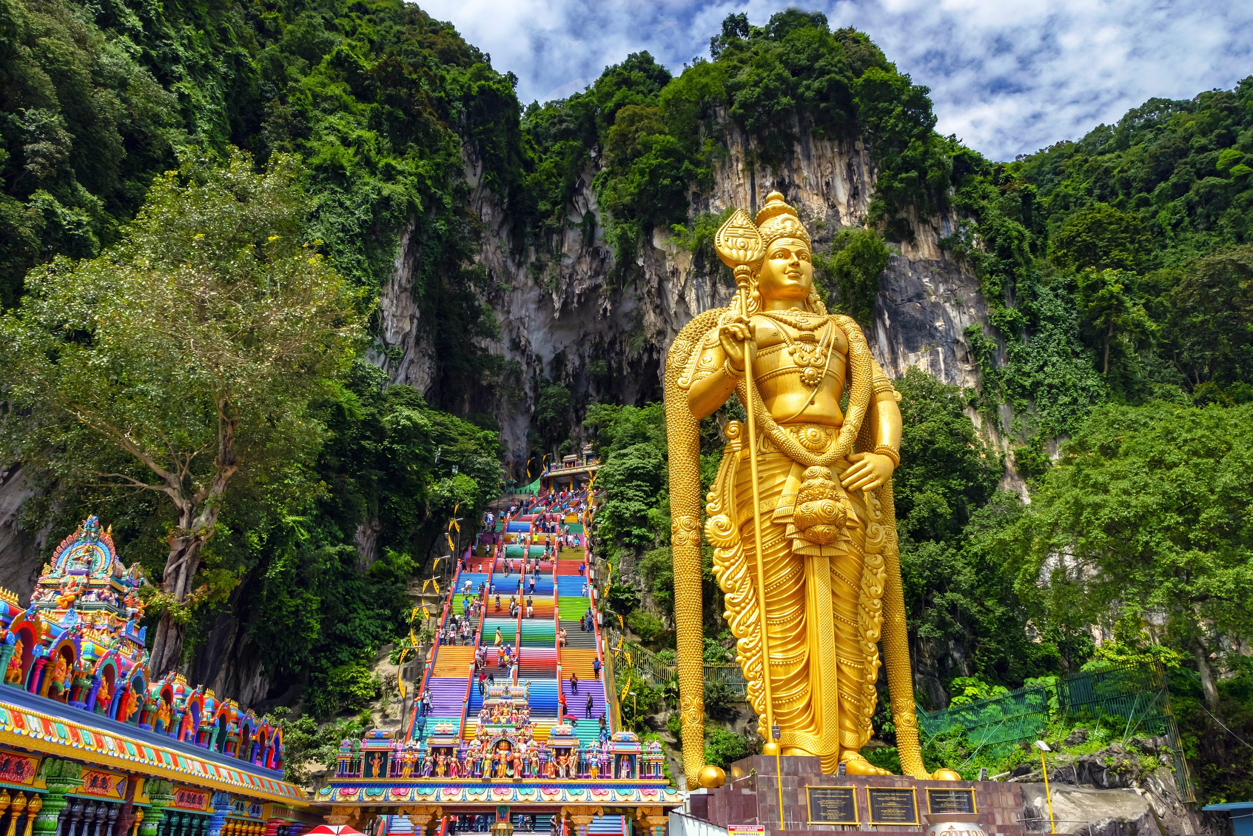 Khám phá hang động Batu, nơi thờ phụng linh thiêng nhất Malaysia
