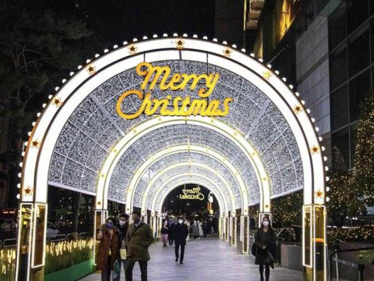 Thủ đô Seoul ngập tràn màu sắc chào đón Giáng sinh