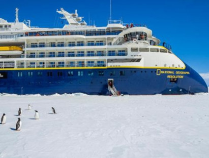Chuyện hay - Bùng nổ tour du thuyền khám phá châu Nam Cực