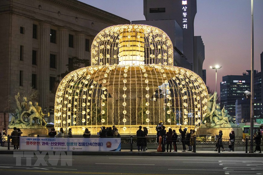 Thủ đô Seoul ngập tràn màu sắc chào đón Giáng sinh - 3
