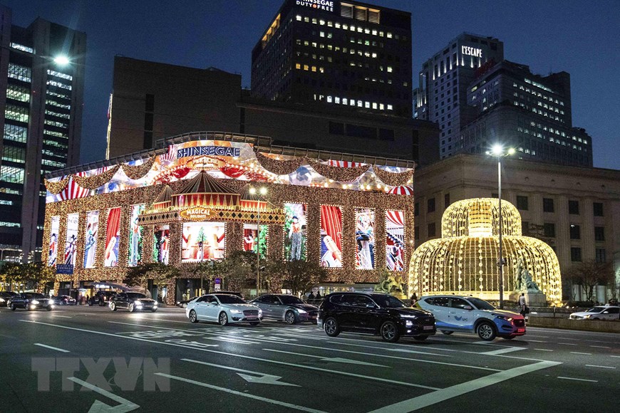 Thủ đô Seoul ngập tràn màu sắc chào đón Giáng sinh - 4