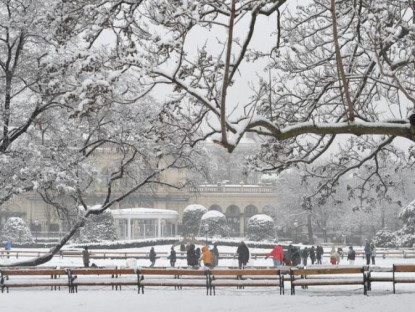 Chuyển động - Tuyết rơi dày đặc ở thành phố đáng sống nhất thế giới