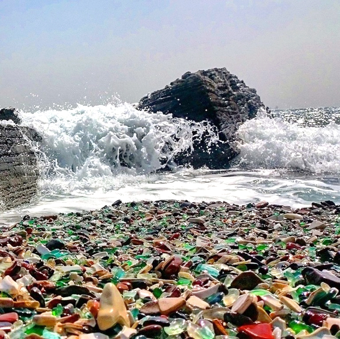 Bãi biển độc đáo lấp lánh hàng triệu viên đá thủy tinh ở vịnh Ussuri - 3