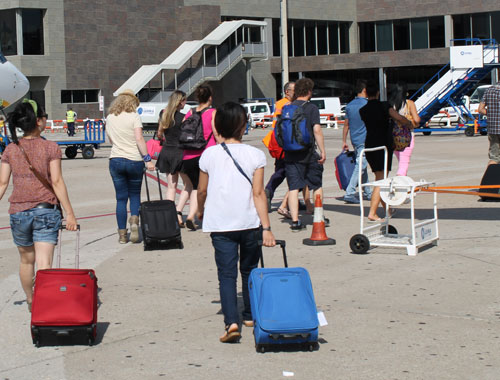 8 mẹo nhỏ tránh thất lạc hành lý tại sân bay - 2