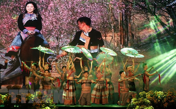 Lào Cai: Khai mạc Lễ hội mùa Đông "Vũ điệu cao nguyên trắng" Bắc Hà - 1