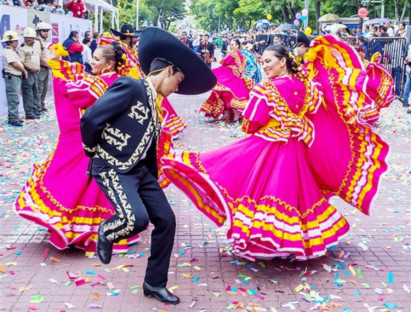 Lễ hội - Tưng bừng, rực rỡ lễ hội Mexico