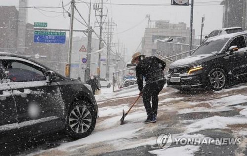 Hình ảnh người dân Hàn Quốc trải qua những ngày lạnh nhất năm - 6