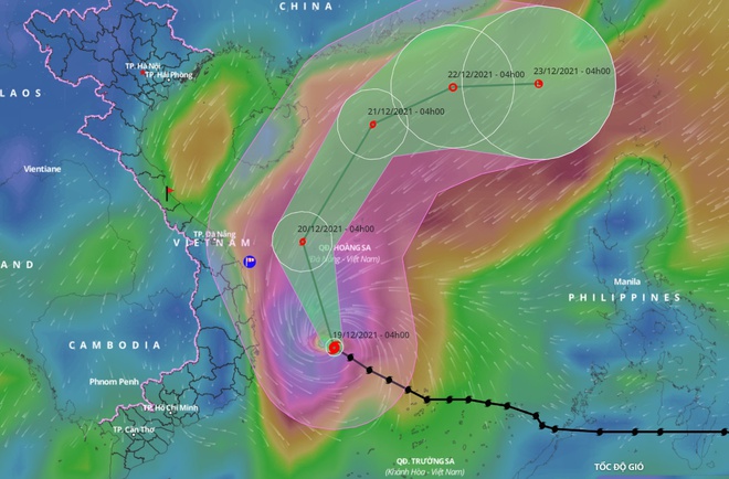 Biển Đông đang hứng cơn bão mạnh nhất lịch sử, sóng biển cao 11m - 2