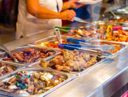 Ăn gì - Tại sao các nhà hàng buffet luôn có lãi dù thực khách ăn nhiều đến mấy đi chăng nữa?