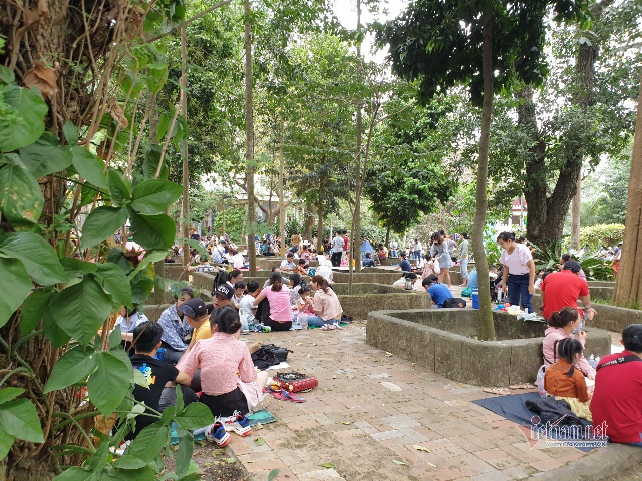 Thảo Cầm Viên Sài Gòn bất ngờ đón hàng nghìn khách vui chơi ngày cuối tuần - 17