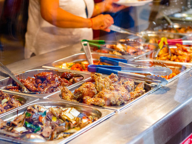 Tại sao các nhà hàng buffet luôn có lãi dù thực khách ăn nhiều đến mấy đi chăng nữa? - 2