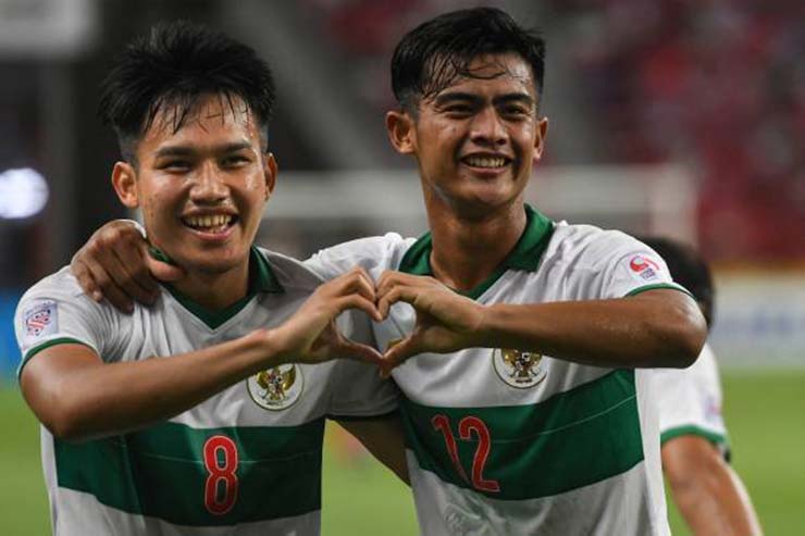 Họp báo Singapore - Indonesia: HLV Indonesia bác bỏ đội mình đá rắn (Bán kết AFF Cup) - 2
