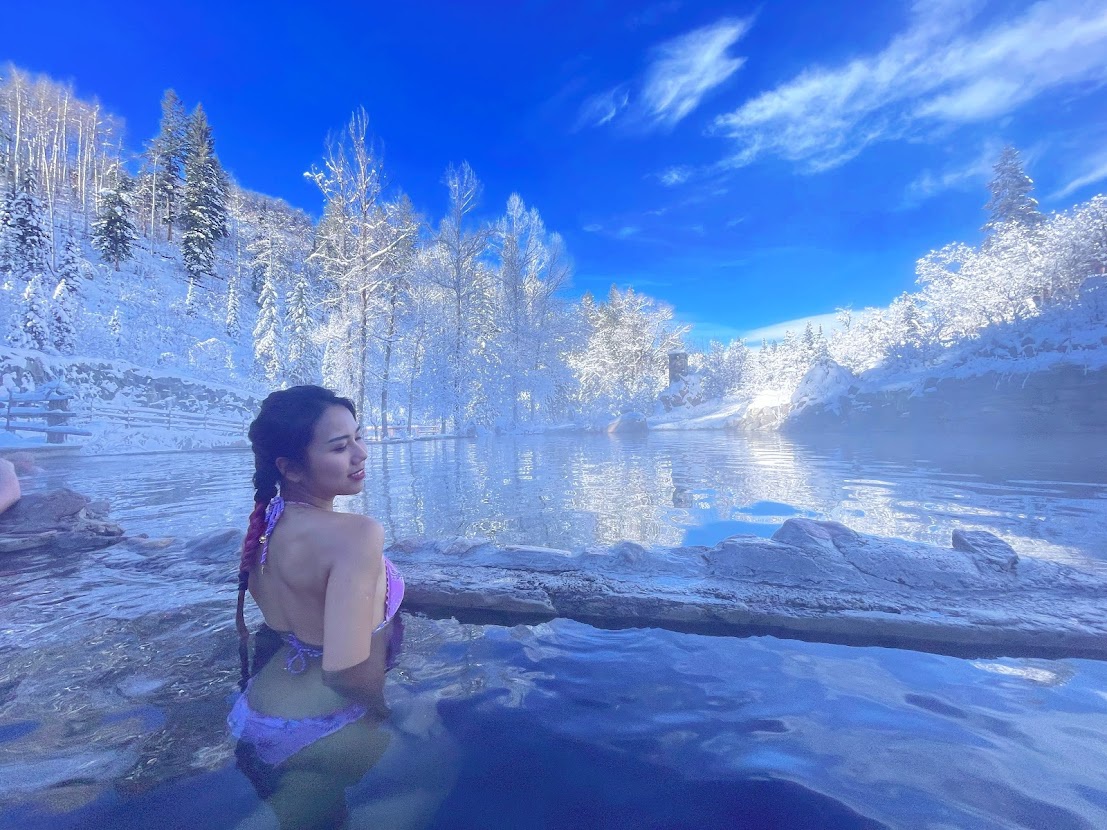 Cô gái gốc Việt thích tắm nước nóng ngoài trời lạnh âm độ C - 3