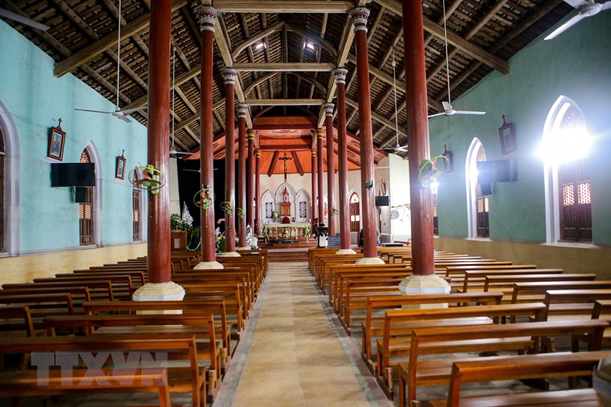 Chiêm ngưỡng vẻ đẹp cổ kính của nhà thờ cổ Tùng Sơn ở Đà Nẵng - 10