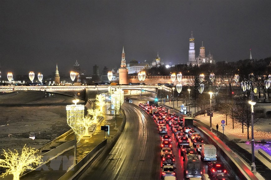 Hình ảnh Thủ đô nước Nga lộng lẫy trước thềm Giáng sinh và Năm mới - 2