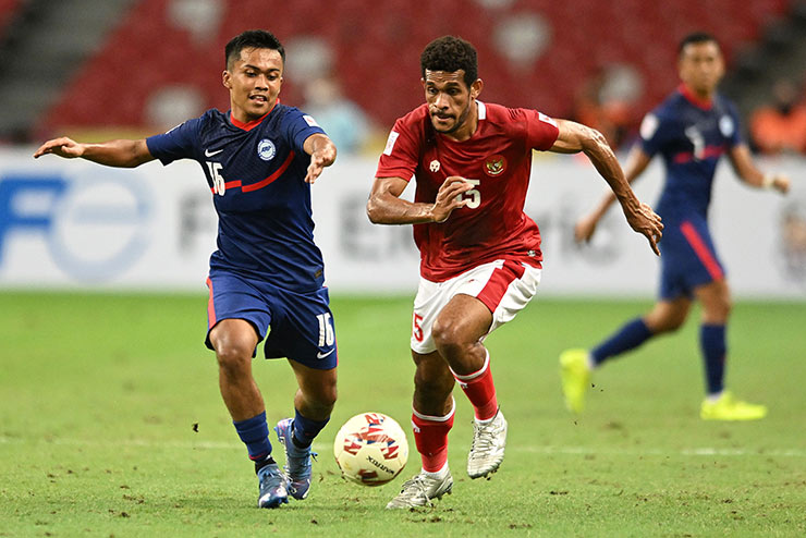 Họp báo Indonesia - Singapore: Hai HLV nói gì về trọng tài và 3 thẻ đỏ? - 1
