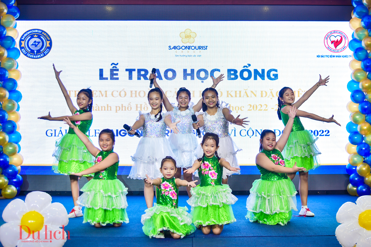 Saigontourist Group trao học bổng hơn 1 tỷ đồng cho trẻ em mồ côi vì Covid-19 - 1