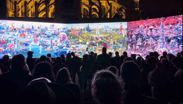 Sôi động lễ hội “Đêm Trắng” cùng nghệ thuật đương đại tại Paris - 1