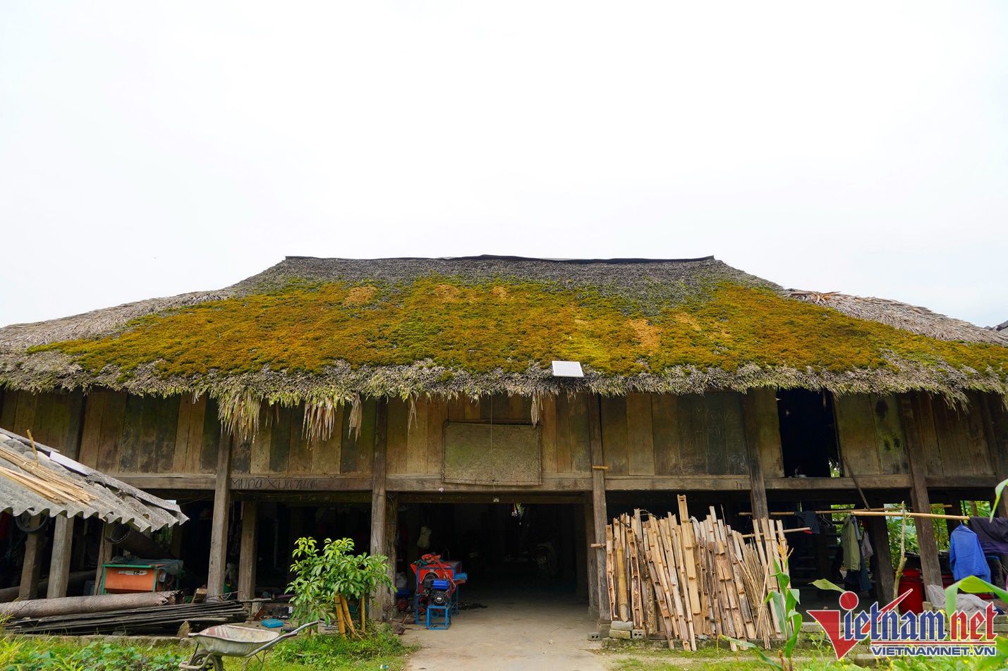 Đẹp nao lòng những mái nhà rêu của người Dao trên dãy Tây Côn Lĩnh mùa thu - 6