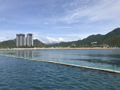 Chuyển động - Yêu cầu tháo dỡ 2 ha phao nổi chiếm dụng mặt biển Nha Trang