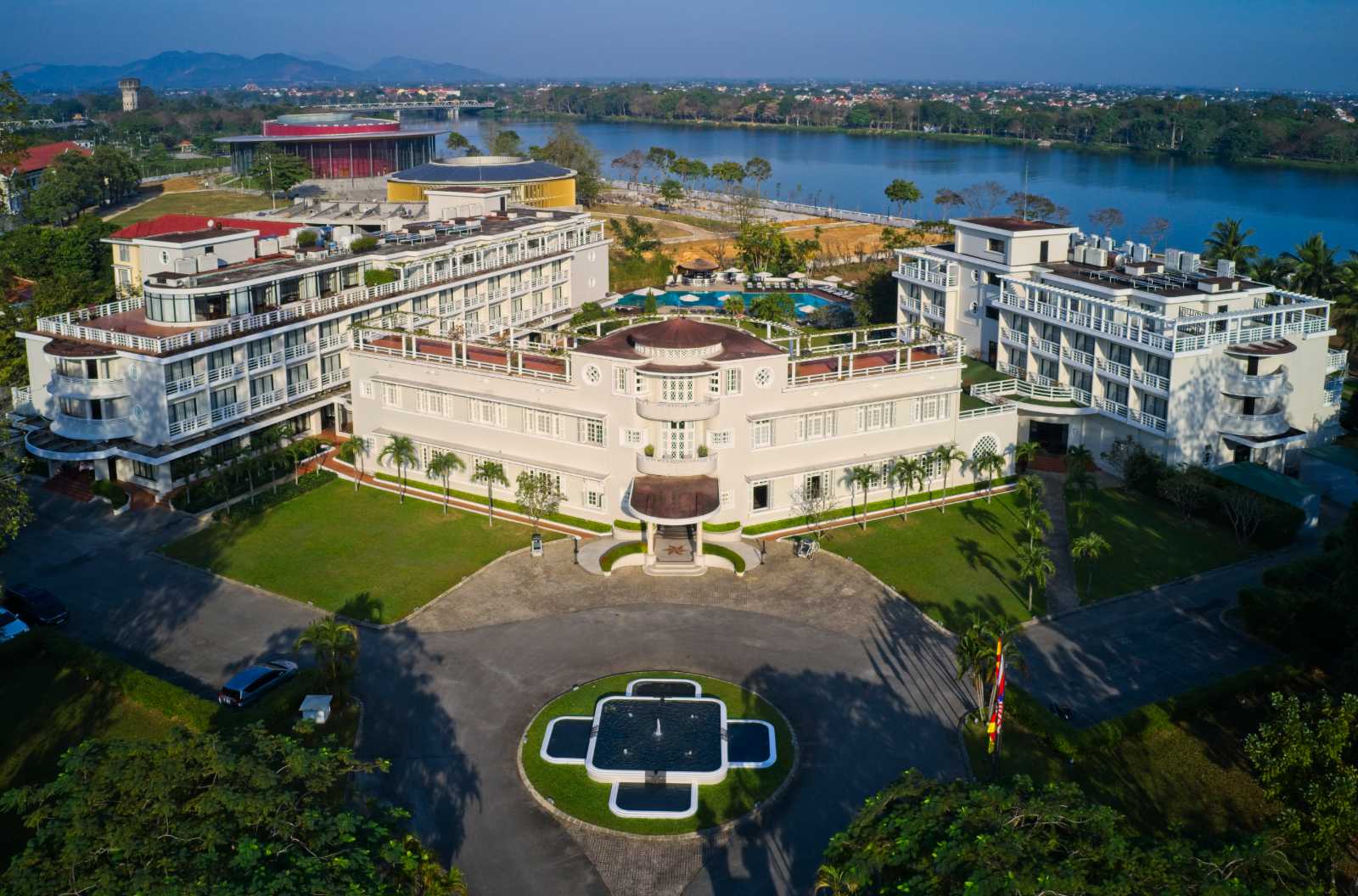 Khách sạn bên dòng sông Hương được vinh danh xuất sắc nhất Đông Nam Á - 2
