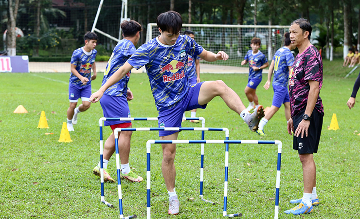 HAGL của bầu Đức phản pháo mạnh mẽ vì bị VFF cảnh cáo - 1