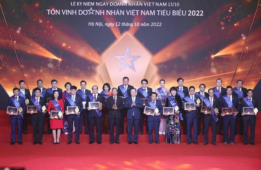 Chủ tịch Vietravel được trao tặng danh hiệu “Doanh nhân Việt Nam tiêu biểu” năm 2022 - 1