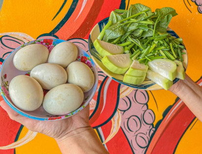 Ăn gì - Vịt lộn um bầu: Món ăn 'thần dược' ở Huế